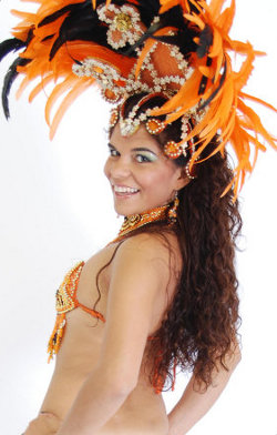 Sambashow mit Abigail in Thüringen bei Alleinunterhalter Thüringen Music Deluxe buchen.