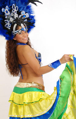 Sambashow mit Abigail in Thüringen bei Alleinunterhalter Thüringen Music Deluxe buchen.